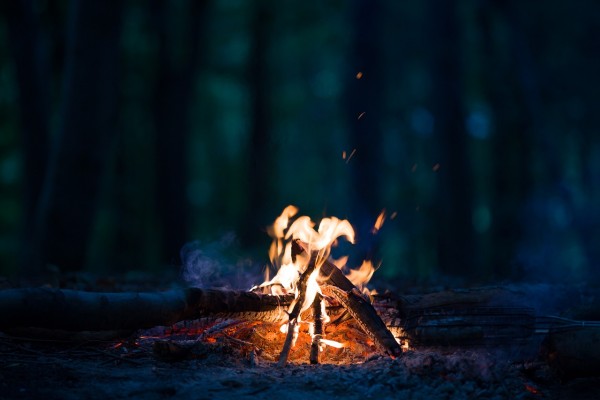 EDITORIAL: Innehalten und Stille